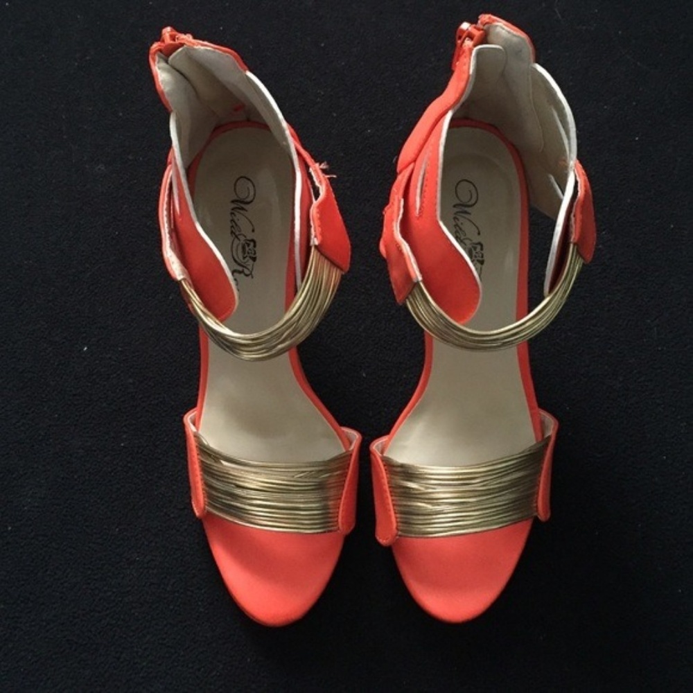 Orange heels with cutout